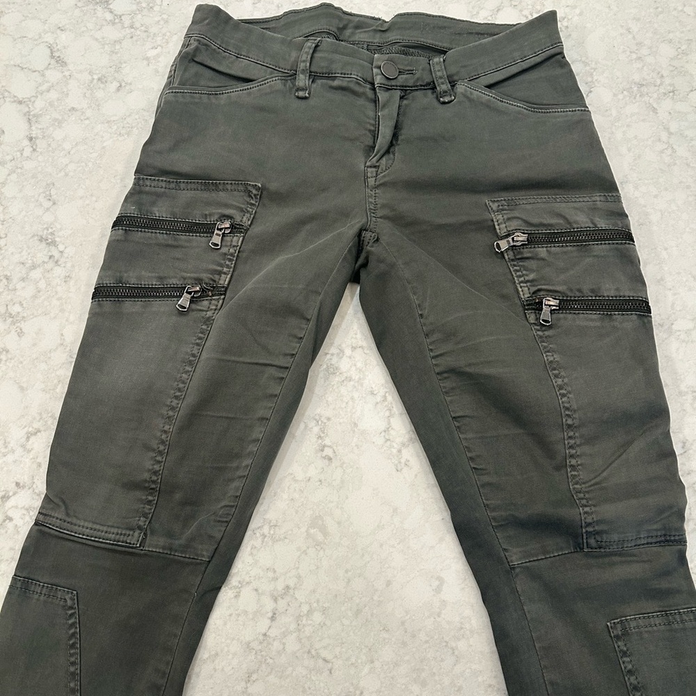 Blank NYC Olive Cargo Pants with Zipper Details - Size 26